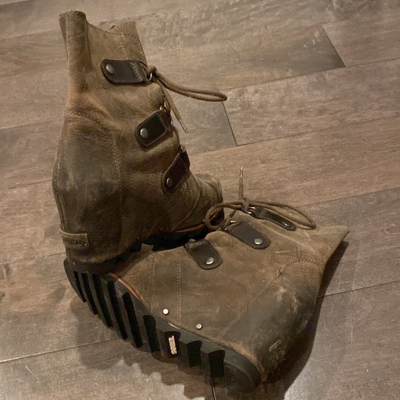 Sorel Joan of Arctic wedge booties - Picture 4 of 5